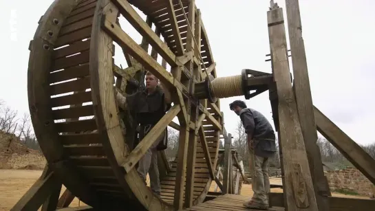 Guédelon (Bourgogne),  renaissance d’un château médiéval - Doc