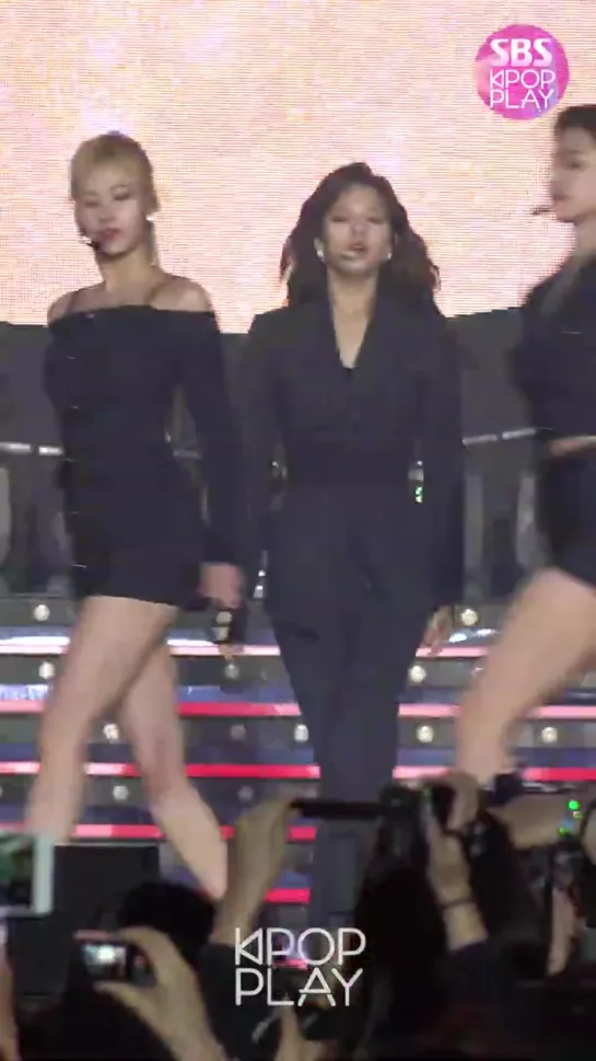 190505 TWICE - FANCY @ Inkigayo (Jeongyeon focus)