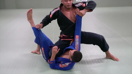 Luiz "Dentinho" Rosa - Three important Spider Guard Sweeps