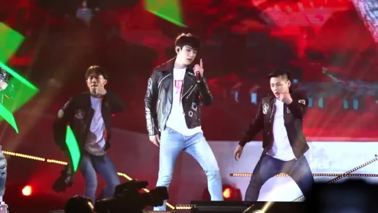 [FANCAM] 160508 GOT7 - Rewind (Jinyoung focus) @ Концерт «Fly» в Шанхае, Китай.