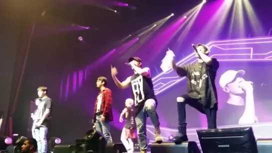 [FANCAM] 160710 GOT7 - Confession Song @ Концерт «Fly» в Лос-Анджелесе (США).