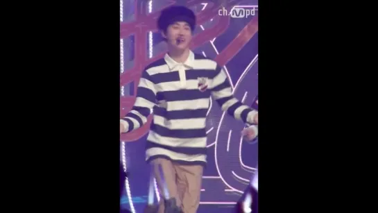 150618 EXO -  LOVE ME RIGHT Suho Fancam @ M!COUNTDOWN