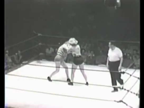 Lindy Lawrence vs Lynn OConnor 1950s TV Wrestling From Holloywood female ladies womens lady