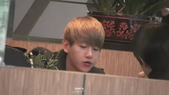 [FANCAM] 140214  Baekhyun Focus @ Beijing Airport