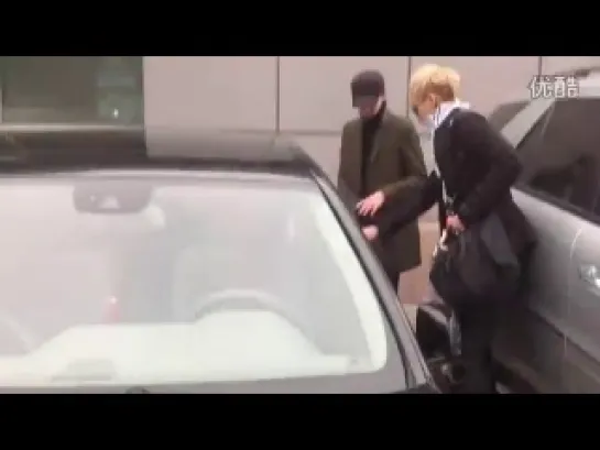 [FANCAM] 140131 Tao & Sehun @ Qingdao Airport