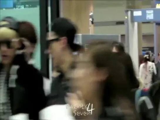 [FANCAM] 131123 EXO @ Incheon Airport