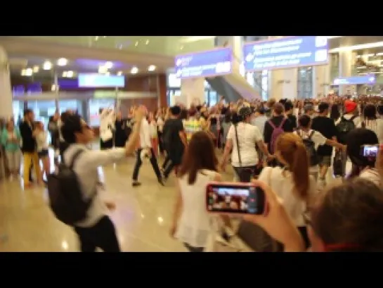 [VIDEO] 130715 EXO @ Sheremetevo Airport