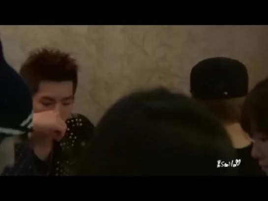 [FANCAM] 130415 Kris Focus @ Guangzhou Airport