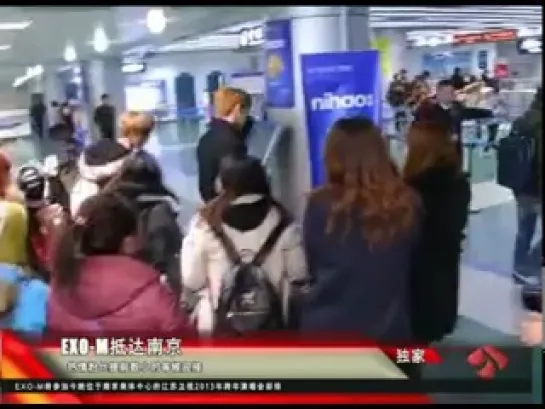 [VIDEO] 121230 EXO-M @ Nanjing Airport