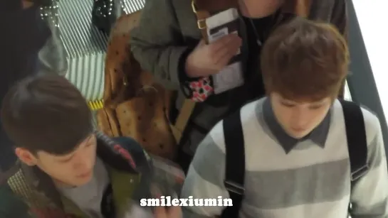 [FANCAM] 121208 Lay & Xiumin @ Incheon Airport