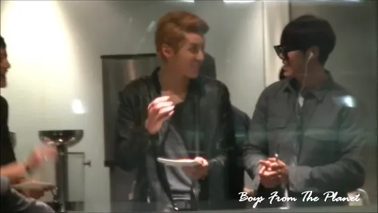 [Fancam] 121125 Kris & Suho @ Suvarnabhumi Airport