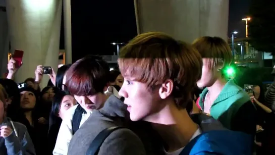 [FANCAM] 121015 Luhan & Tao Focus @ Incheon Airport