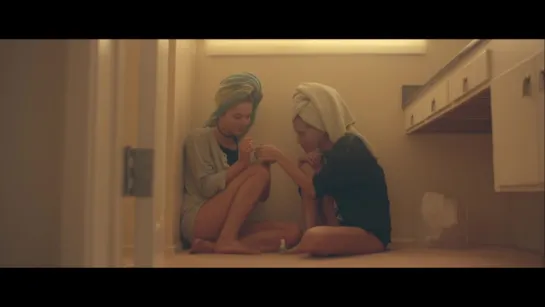 Hayley Kiyoko - Girls Like Girls HD 1080