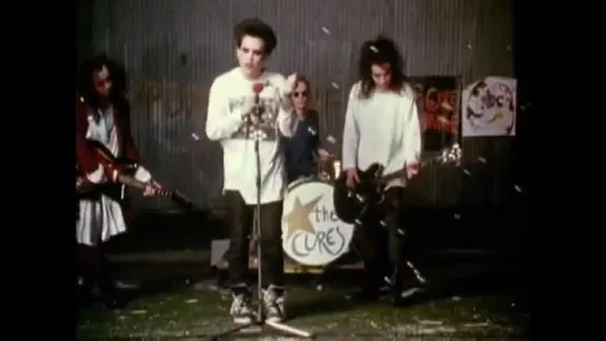 The Cure - Friday Im In Love