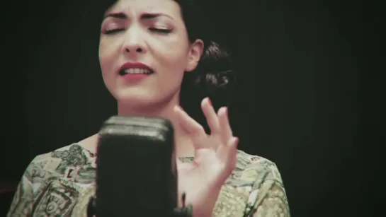 Caro Emerald - Paris (Acoustic)