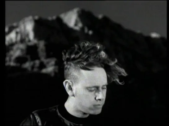 Depeche Mode - I Feel You