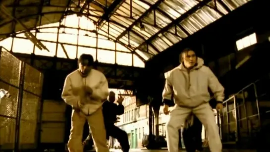 Bus Stop Feat. Carl Douglas – Kung Fu Fighting (1998)