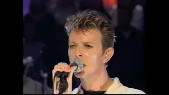 David Bowie - Strangers When We Meet, live on Later With Jools Holland