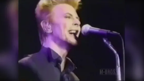 David Bowie with Dave Grohl - Seven Years in Tibet (Madison Square Garden 1997)