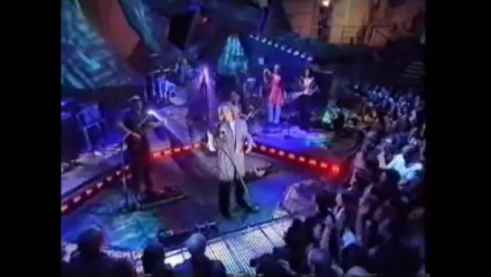 David Bowie - Wild Is The Wind (TF1 Friday 1999)