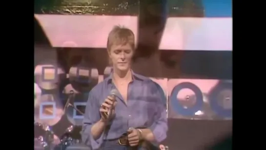 David Bowie - Heroes (Marc Bolan Show, 1977)