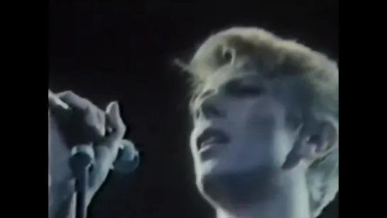 David Bowie – “Heroes” – Live at Earls Court - (1978)