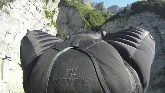 Jeb Corliss “ Grinding The Crack“