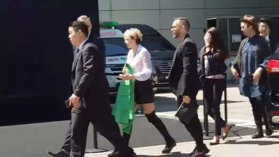 Kristen arrived at Chanel Metiers D'Art Fashion show in Seoul - May 28