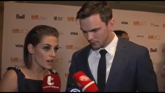 Kristen Stewart y Nicholas Hoult de Equals conversaron con TeleAragua en el TIFF 13-09-15