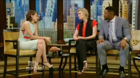 Kristen Stewart on Live! with Kelly and Michael (17/08)