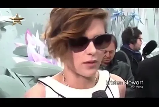 New/Old interview from the Chanel Fashion Show (27/01)