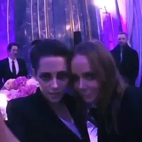 Kristen at the Stella Mccartney presentation (12/01)