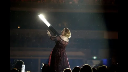 Adele wows in Brisbane City (The West Australian 7 News)