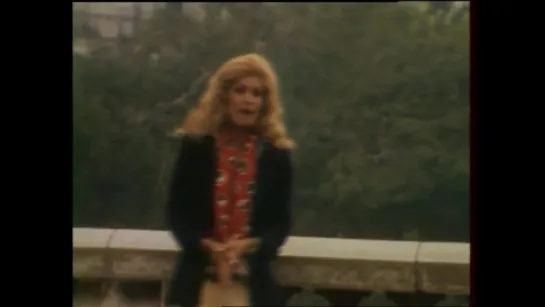 Dalida - Comme Disait Mistinguett