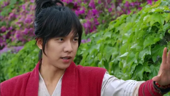 [구가의 서] Gu Family Book 수지 몰래 찾아가 꽃을 선물하는 이승기