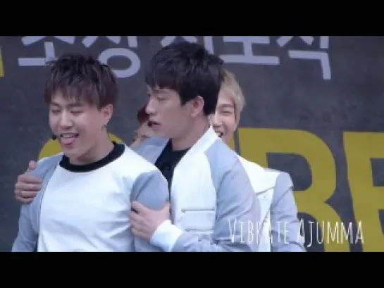 [FANCAM:PERF] 140322 GOT7 - Follow Me @ Music Street