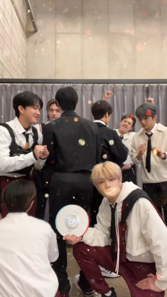 [220511] Stray Kids » TikTok (@.jypestraykids) »