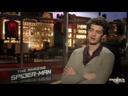 Emma Stone, Andrew Garfield and the cast of Amazing Spider man Free Associate with Andrew