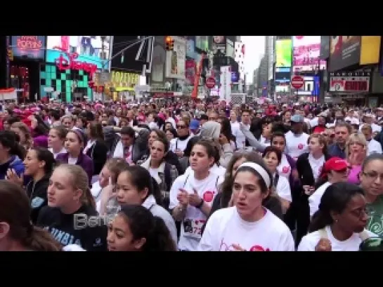 Jimmy Fallon, Emma Stone & Olivia Wilde @ Revlon Walk Run For Women | 2012