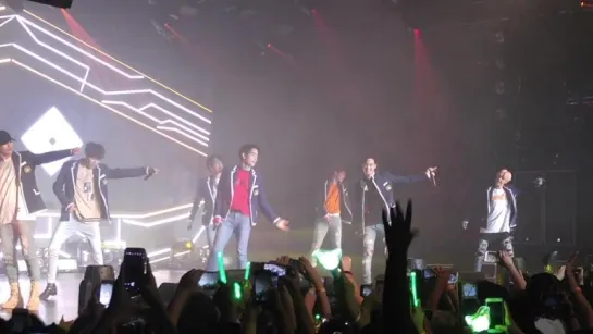 [Фанкам] 160705 GOT7 - See the Light @ Fly in New York