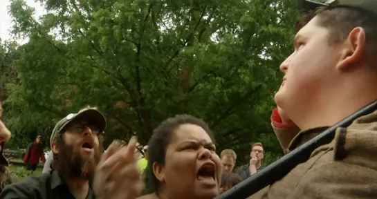 В одиночку против всех [Brawling Continues Near Va. Confederate Statue]