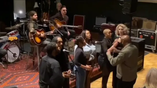 Rival Sons with gospel choirs - Shooting Stars