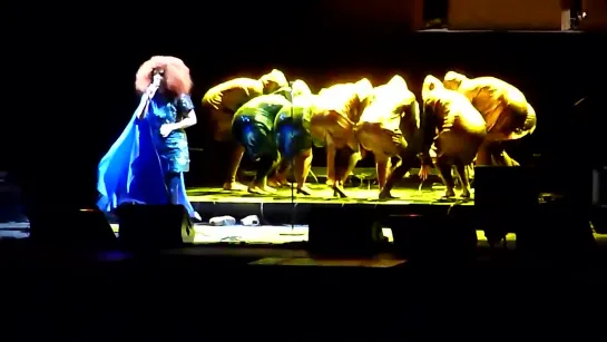 Bjork - Mutual Core - live in Nimes (2012)