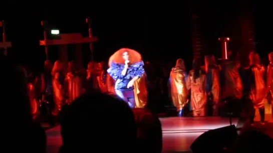 Bjork - Thunderbolt - live at MIF (2011)