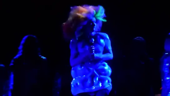 Björk - Moon - live at Craneway Pavilion, Richmond (2013)