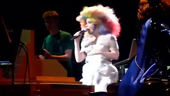 Björk - Hidden Place - live at Craneway Pavilion, Richmond (2013)