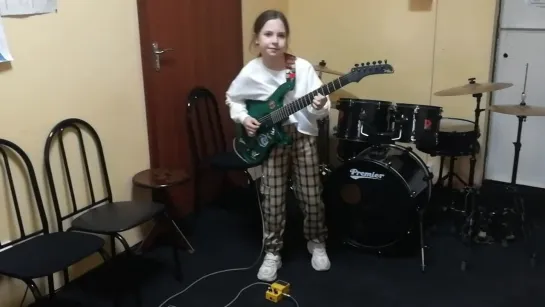 Вероника Карпова - Немного по колбасилась.😉😊😄😄 Кусочек Nirvana- Smells like teen spirit