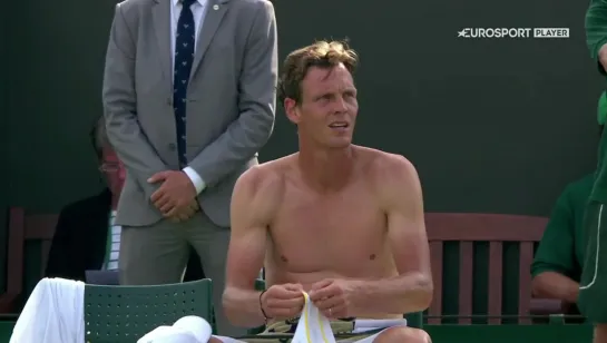 Tomas Berdych shirtless - shirt change