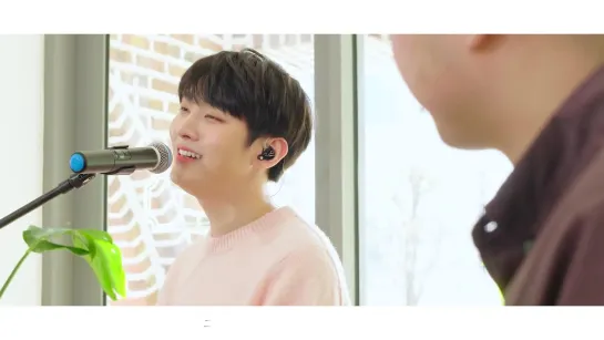 Yoon Jisung (윤지성) — Side, Eye, Moon (옆에도 눈이 달렸어) [Live Clip]