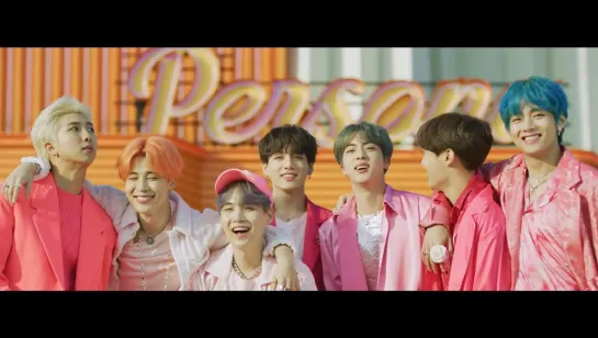 BTS (방탄소년단) feat. Halsey - Boy With Luv (작은 것들을 위한 시)